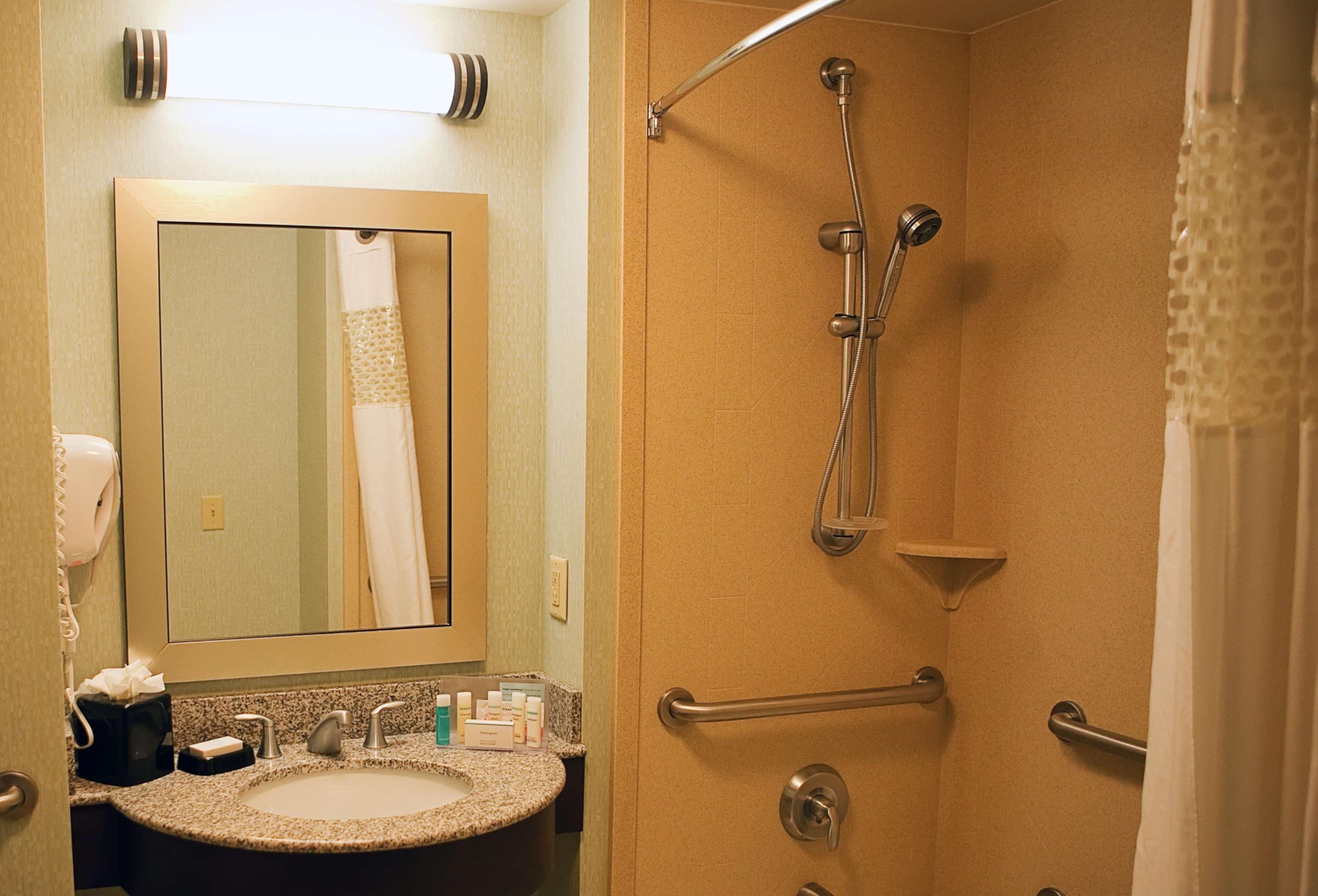 Hampton Inn Colby Eksteriør bilde