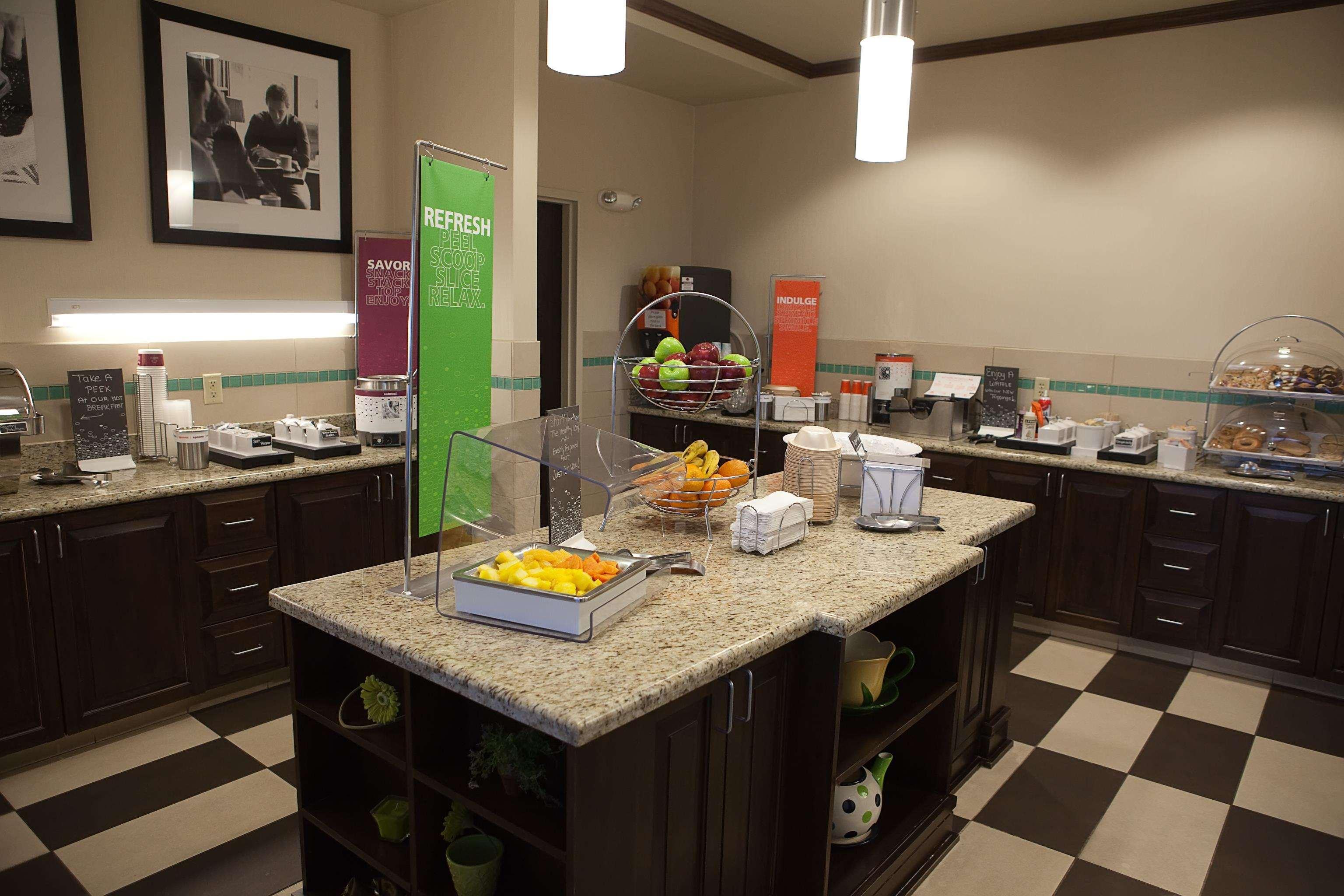 Hampton Inn Colby Eksteriør bilde