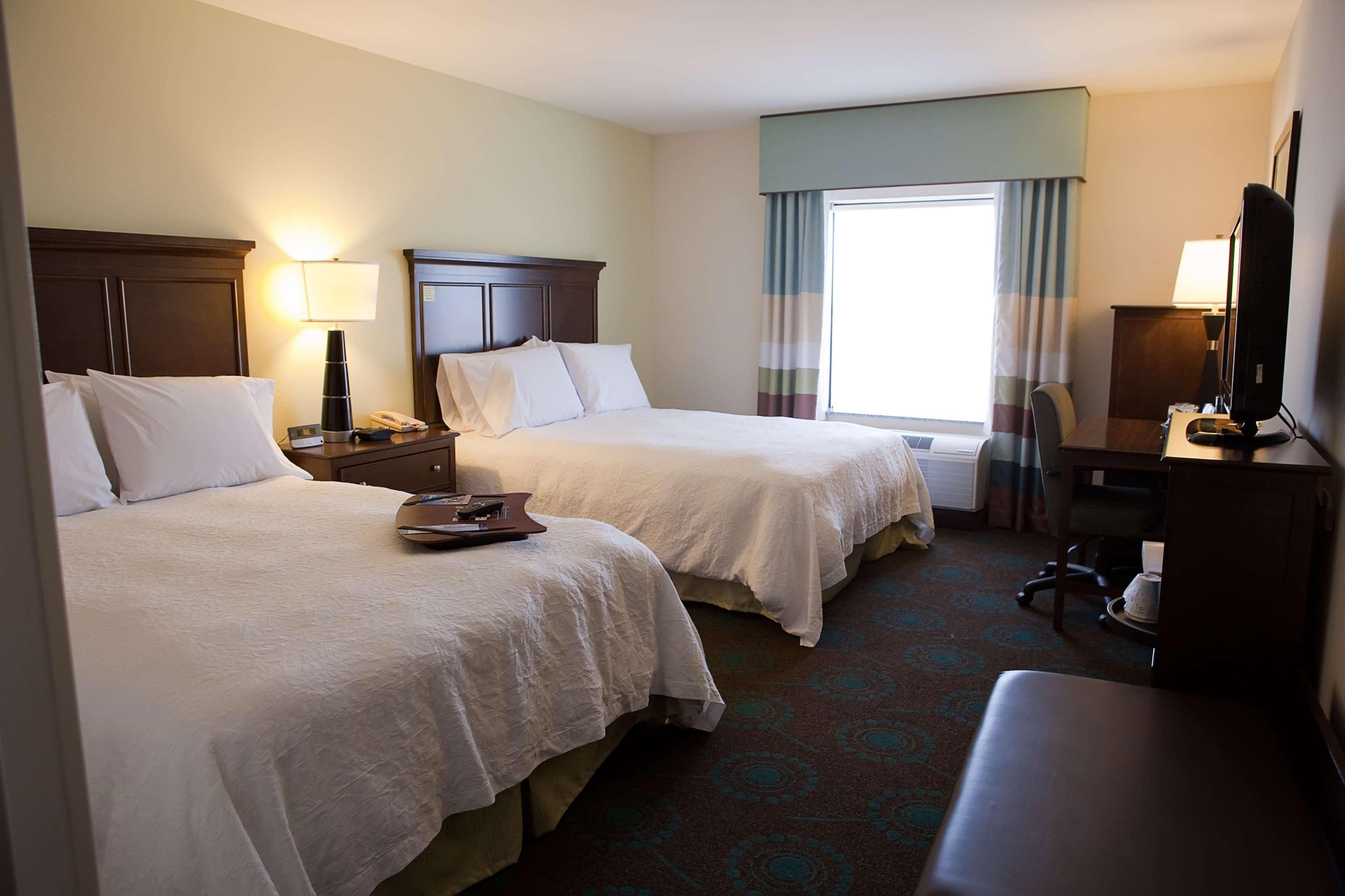 Hampton Inn Colby Eksteriør bilde