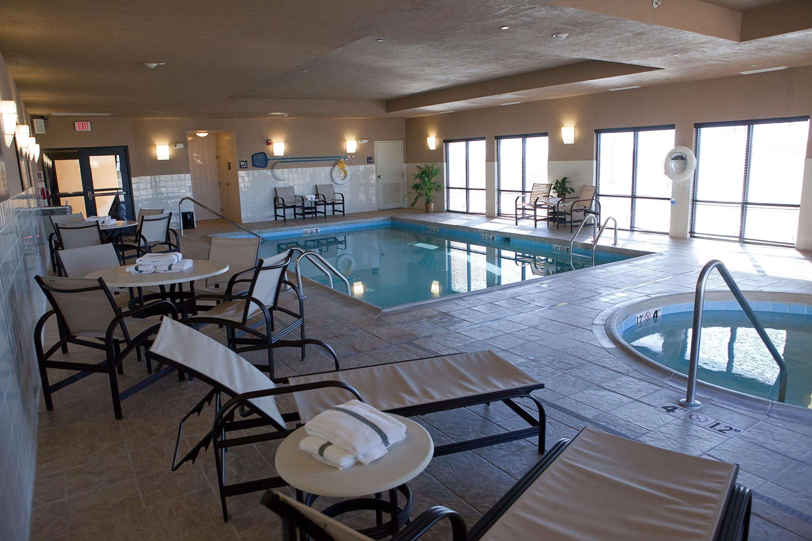 Hampton Inn Colby Eksteriør bilde